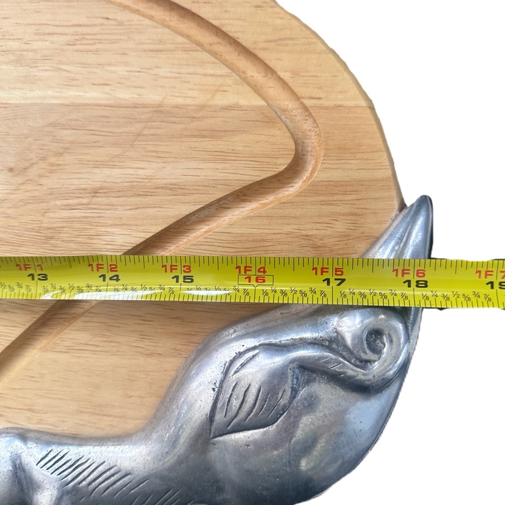 Pig Shaped Wooden Cutting Board Charcuterie Metal Farmhouse Kitchen Decor - Picture 10 of 16